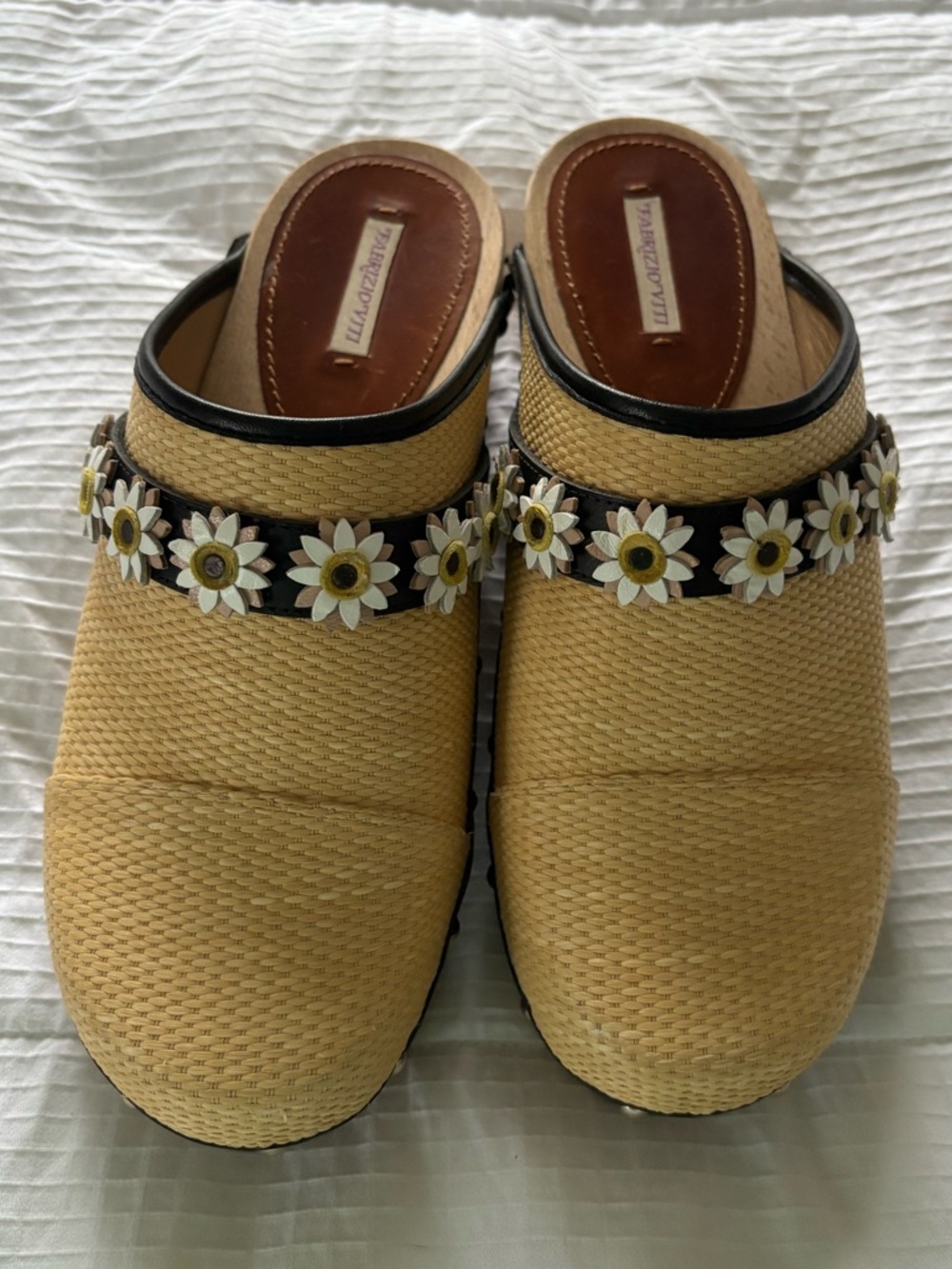 Fabrizio Viti Leather Studded Daisy Platform Clogs Size 40 (US 9.5/10)